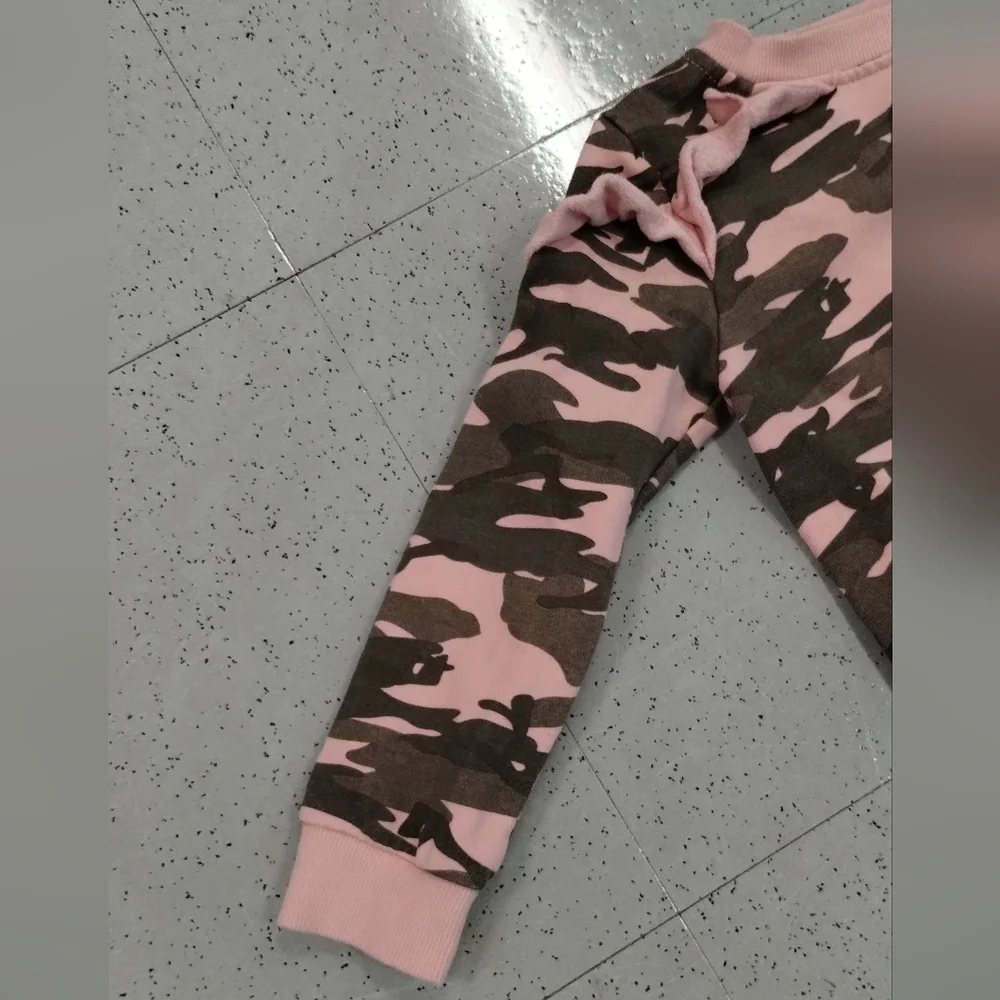 Hudson Camouflage Rose Ruffle Sweatshirt Size 4T - Picture 5 of 12